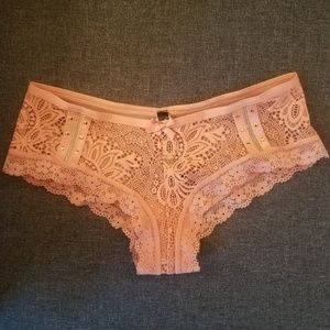 Small VS lace cheeky